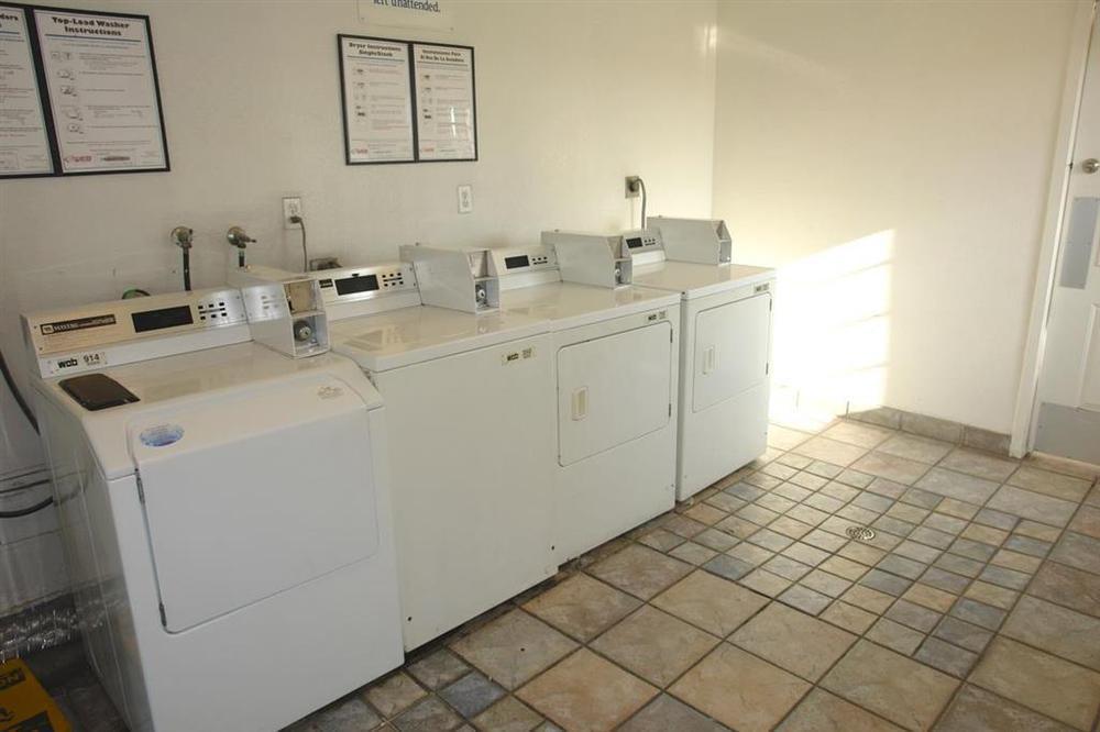 Motel 6-Escondido, Ca Bilik gambar